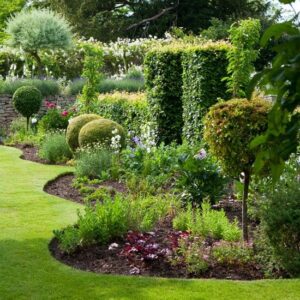simple-curved-garden-edging